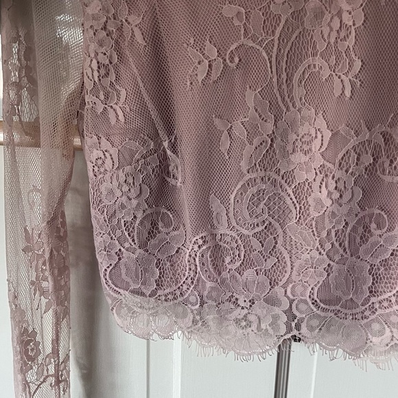 Beautiful prom dress! Worn once. No damage. From Windsor. Bright colors - Picture 5 of 7